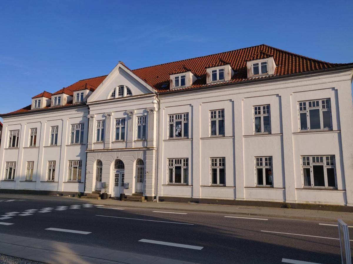 Dronninglund Appartements エクステリア 写真